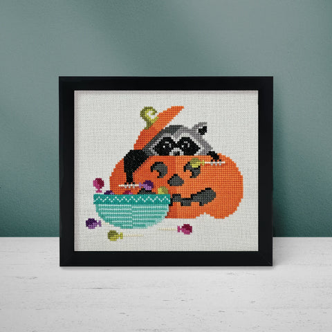 Snack-O-Lantern (Boomerang Stitches)