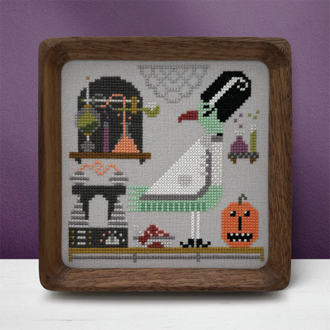 Trick or Tweet | Bea (Boomerang Stitches)