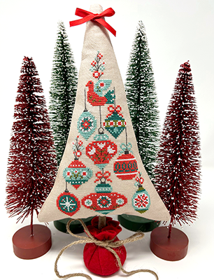 Nordic Ornament Tree (Tiny Modernist)
