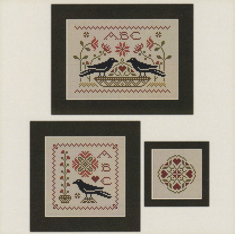 Crow Secrets In The Garden (Happiness is HeartMade)