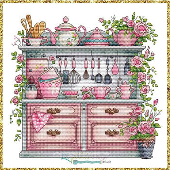 Pink Kitchen (Les Petites Croix De Lucie)