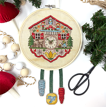 Classic Cuckoo Clock (Tiny Modernist)