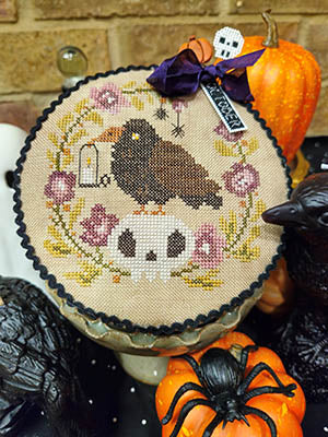 Pin Drum Shorties #10 Crow (Quaint Rose NeedleArts)