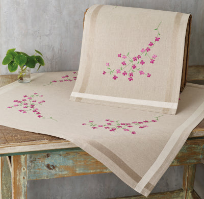 Purple Lobelia Tablecloth (Lower) (Permin)