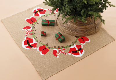 Clothes Line Tree Skirt (Permin)