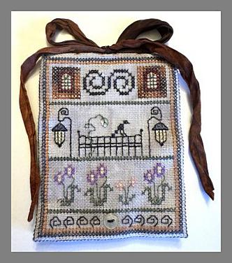 Enchanted House Needle Case (Fern Ridge)