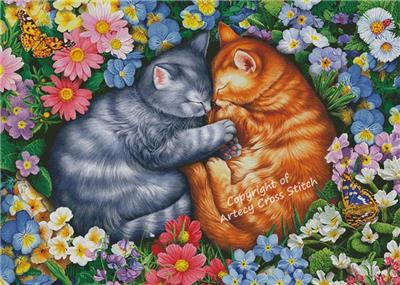 Sleeping Kittens in Flowers/Large (Artecy)