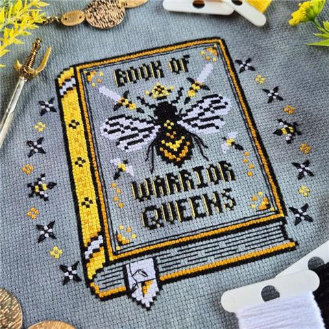 Book of Warrior Queens: Collector's Edition (Haunted Frames)