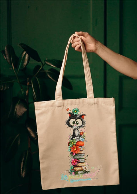 Cat and Books (Les Petites Croix De Lucie)