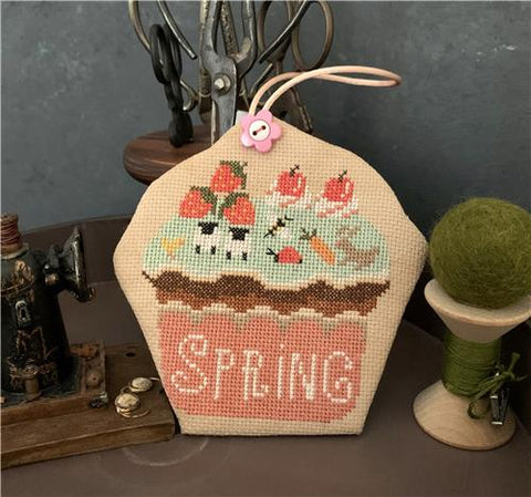 Cupcake's Seasons (Twin Peak Primitives)