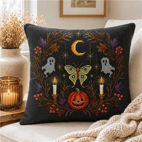 Pumpkin-Ghost Midnight Wreath (OHCrossStitch)