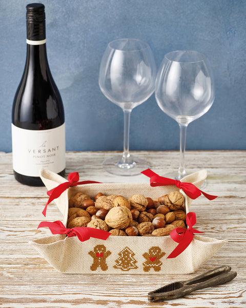 Gingerbread Basket (Permin)
