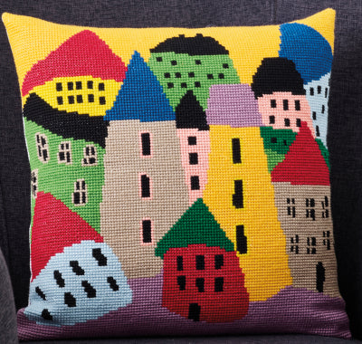 The Crooked Houses Cushion (Permin)