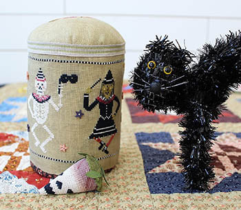 Harlequin Halloween Pin Drum