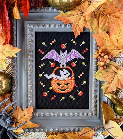 Halloween Candy Heist (Haunted Frames)