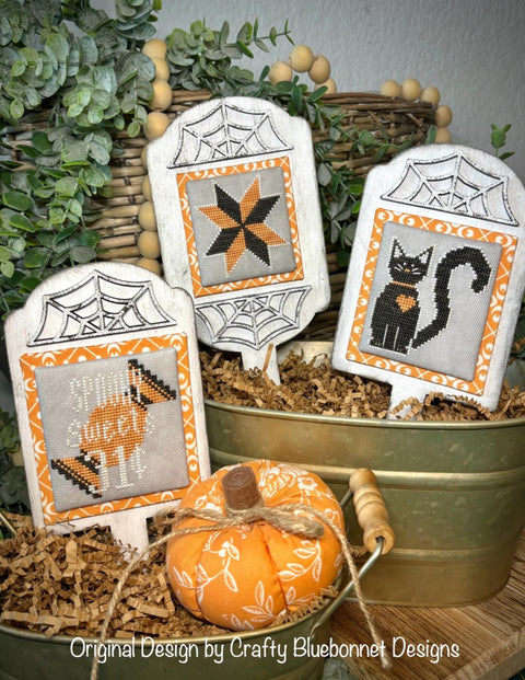 Halloween Stitchy Stakes (Crafty Bluebonnet Designs)