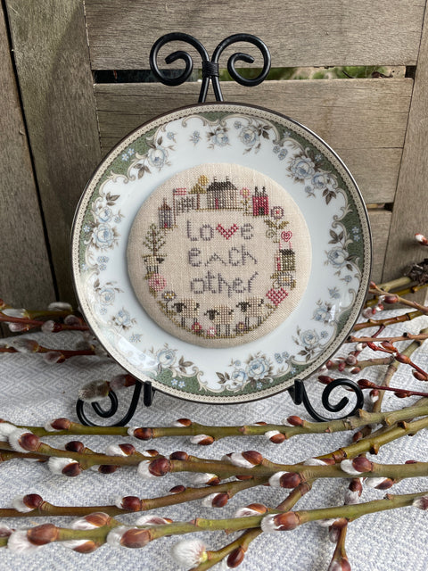 Love Each Other Plate-i-tude (Shepherd's Bush)