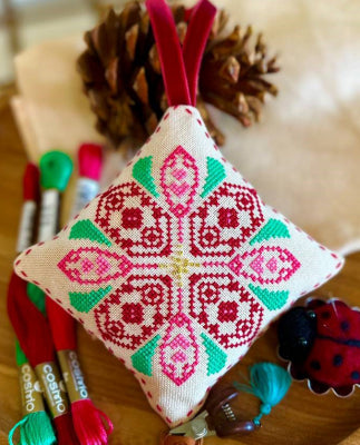 Pink Poinsettia (Lulu Stitches)