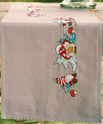 Gnomes Table Runner (Vervaco)