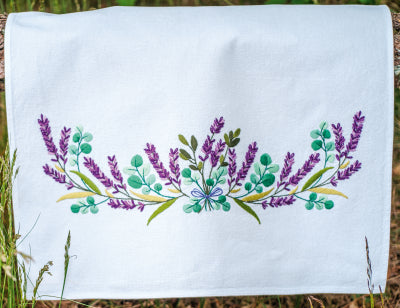 Lavender Towel (Vervaco)