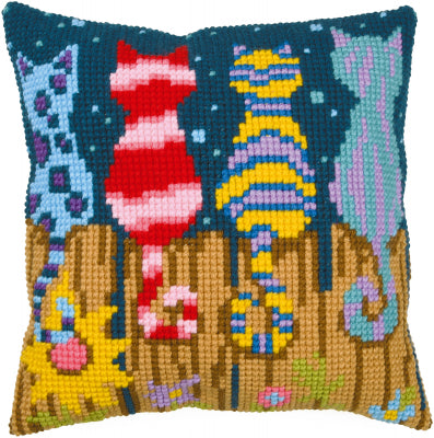 Cats On Fence Cushion (Vervaco)