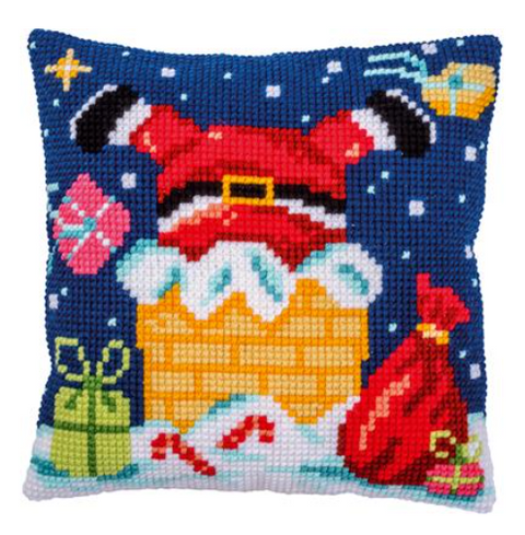 Santa in the Chimney Cushion (Vervaco)