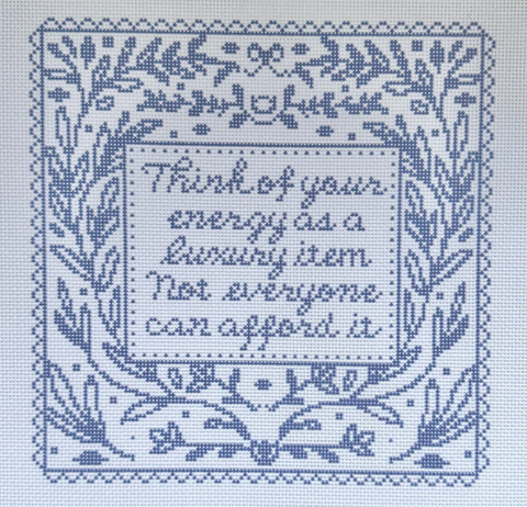 Taylor Luxury/Small (Three Petals Needlepoint)