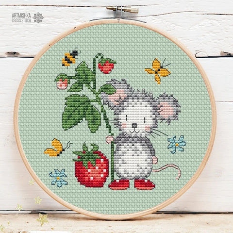 Strawberry Mouse Mini 1 (Artmishka)