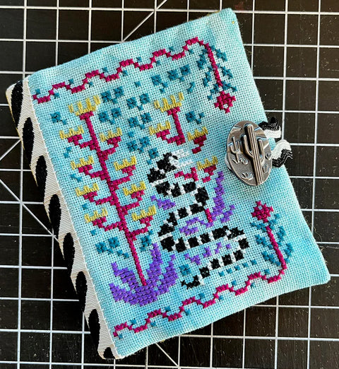 Desert Needlebook Kit (Ink Circles)