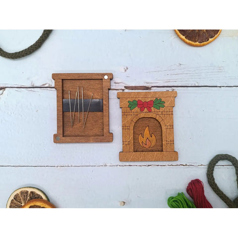 Wooden Needle Case/Fireplace (Kind Fox)