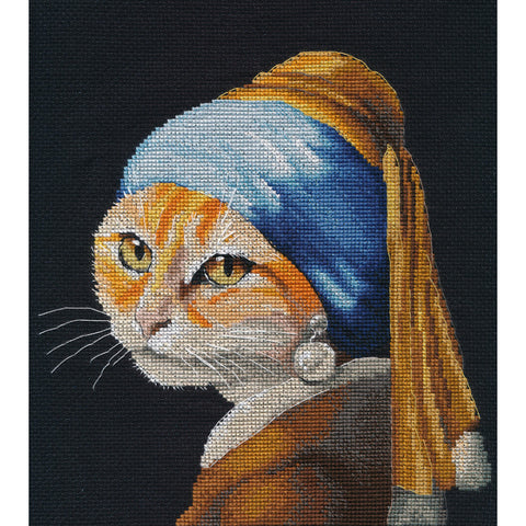 Kitty in Pearl Earring (Oven)