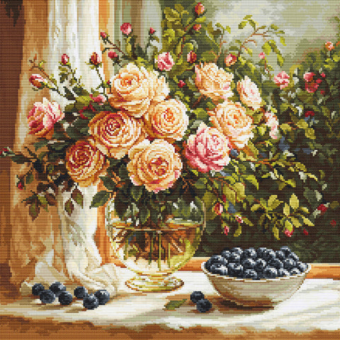 Vase with Roses and Blueberries (Luca-S)
