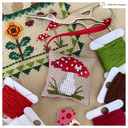 Toadstool Scissor Fob (Little Dove)