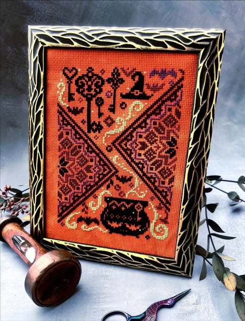 The cauldron and the key (Quaternion Creations)