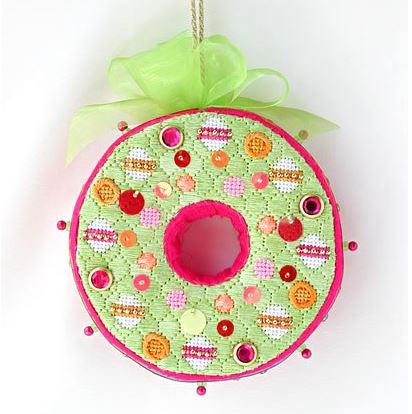 Dotted Wreath - Tickled Pink Series