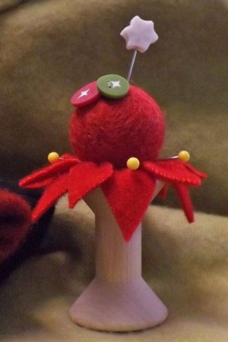 Poinsettia Spoolkeep 