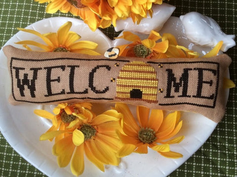 Wee Welcome May Bee Hive 