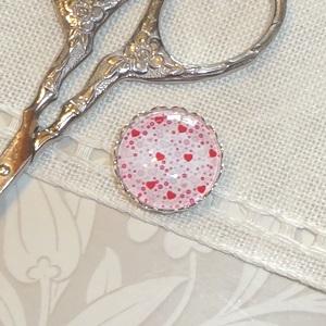 Mini Valentine Needle Minder