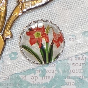 Amaryllis Needle Minder