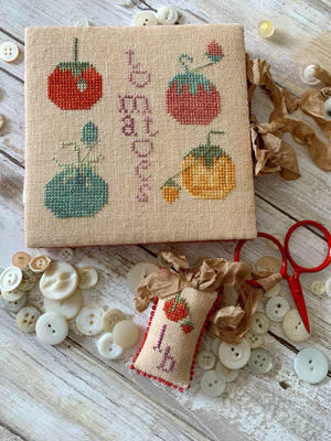 Heirloom Tomatoes Needlework Pin Round & Thread Board