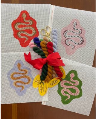 Petite Snake - Pink (upper right corner)