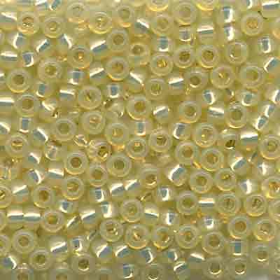577 Butter Cream - Sundance Beads Size 11