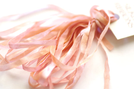 129 Dried Roses - Silken Ribbons 4 mm