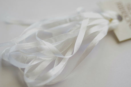 000 Snow White - Silken Ribbons 4 mm