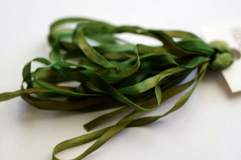 090 Green Leaves - Silken Ribbons 4 mm